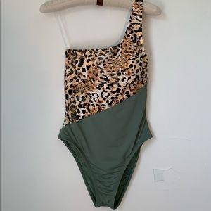 Mynah One Shoulder Color Block Leopard Swimsuit